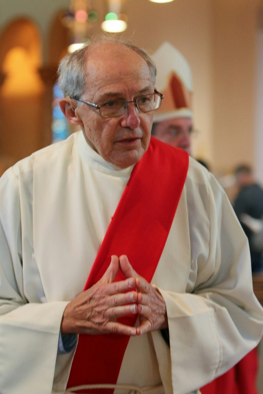 El Diácono Gerald Smigell (86), quien ha sido voluntario de Helpers of God's Precious Infants desde su ordenación en 2000, es retratado durante una vigilia de oración en Eastpointe en 2014. (Fotos de Dianne Korzeniewski, cortesía de Helpers of God's Precious Intants)