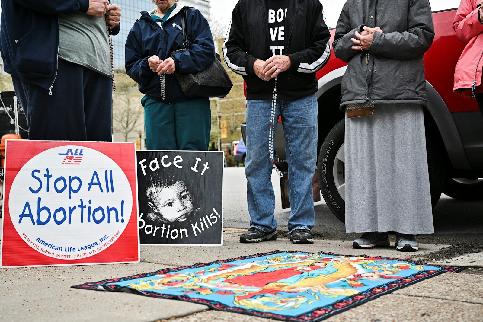 Pro-life demonstrators in Louisville, Ky., gather to pray outside the EMW Women's Surgical Center April 16, 2022. (CNS photo/Jonathan Cherry, Reuters)