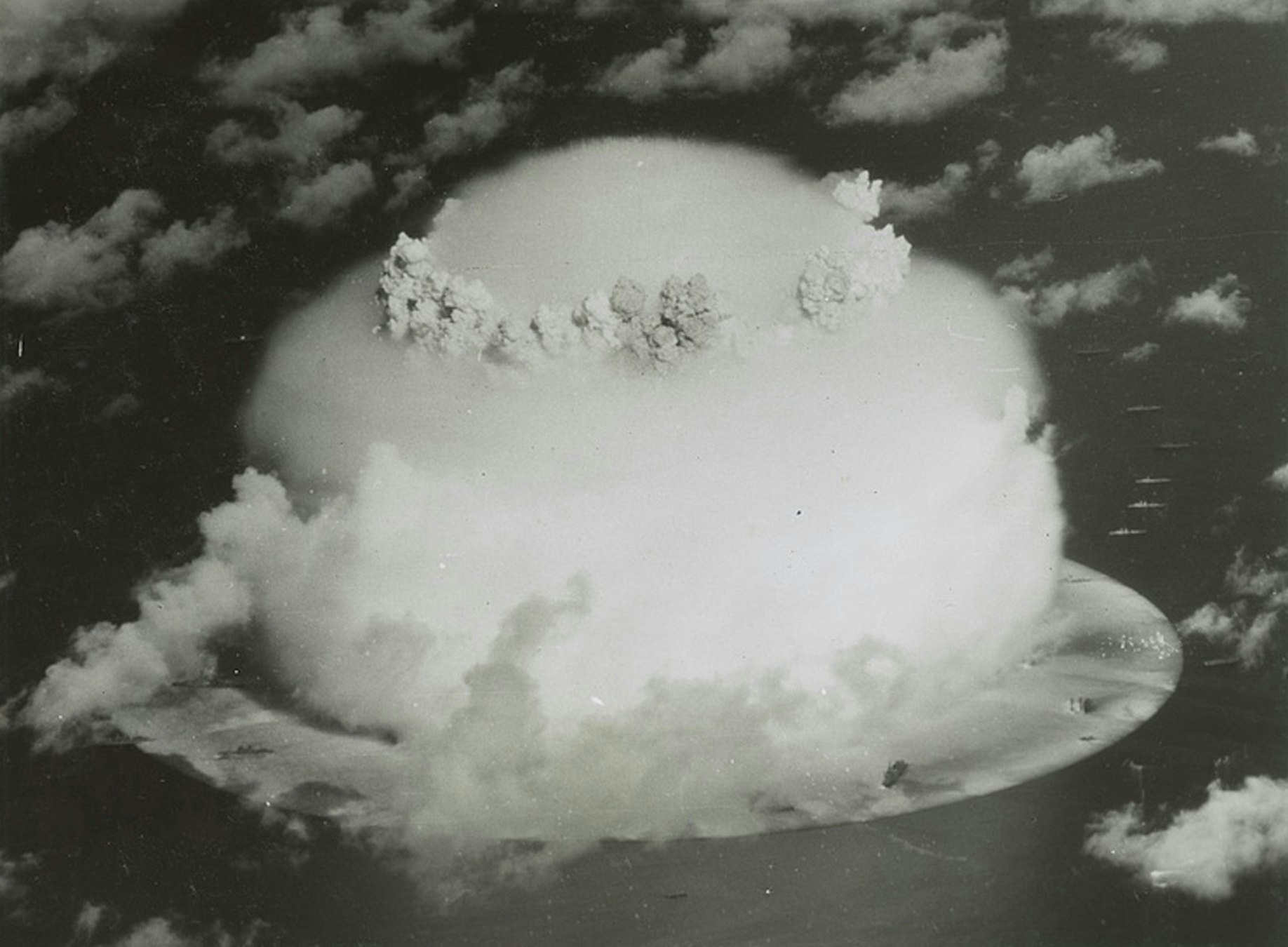Ядерная бомба 1946 год Атолл бикини