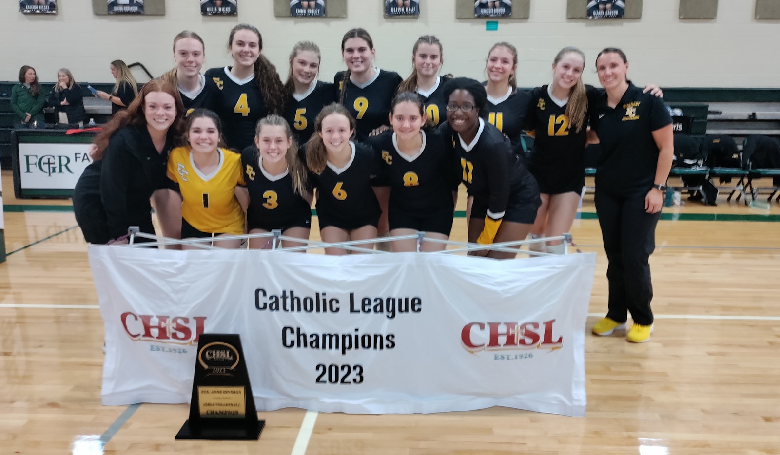 Everest Collegiate had little difficulty beating Greenhills for the first CHSL Ste. Anne Division volleyball title.