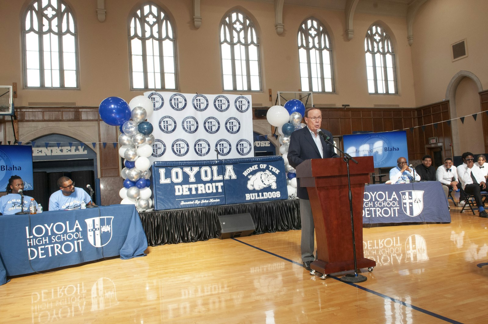 Loyola celebrates 100 percent college acceptance during 'Decision Day ...