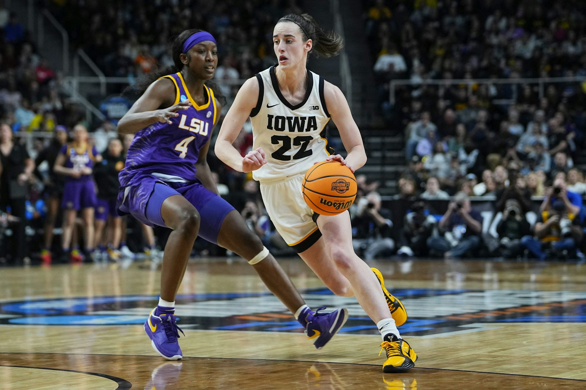 Iowa Hawkeyes basketball superstar Caitlin Clark supported by Catholic faith, family- Detroit Catholic