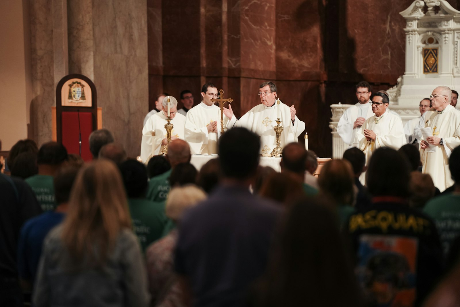 Archbishop Vigneron and other bishops and priests from the Archdiocese of Detroit celebrate Mass with pilgrims to the National Eucharistic Congress at SS. Peter and Paul Cathedral in Indianapolis in July. (Leah Butalid | Detroit Catholic)