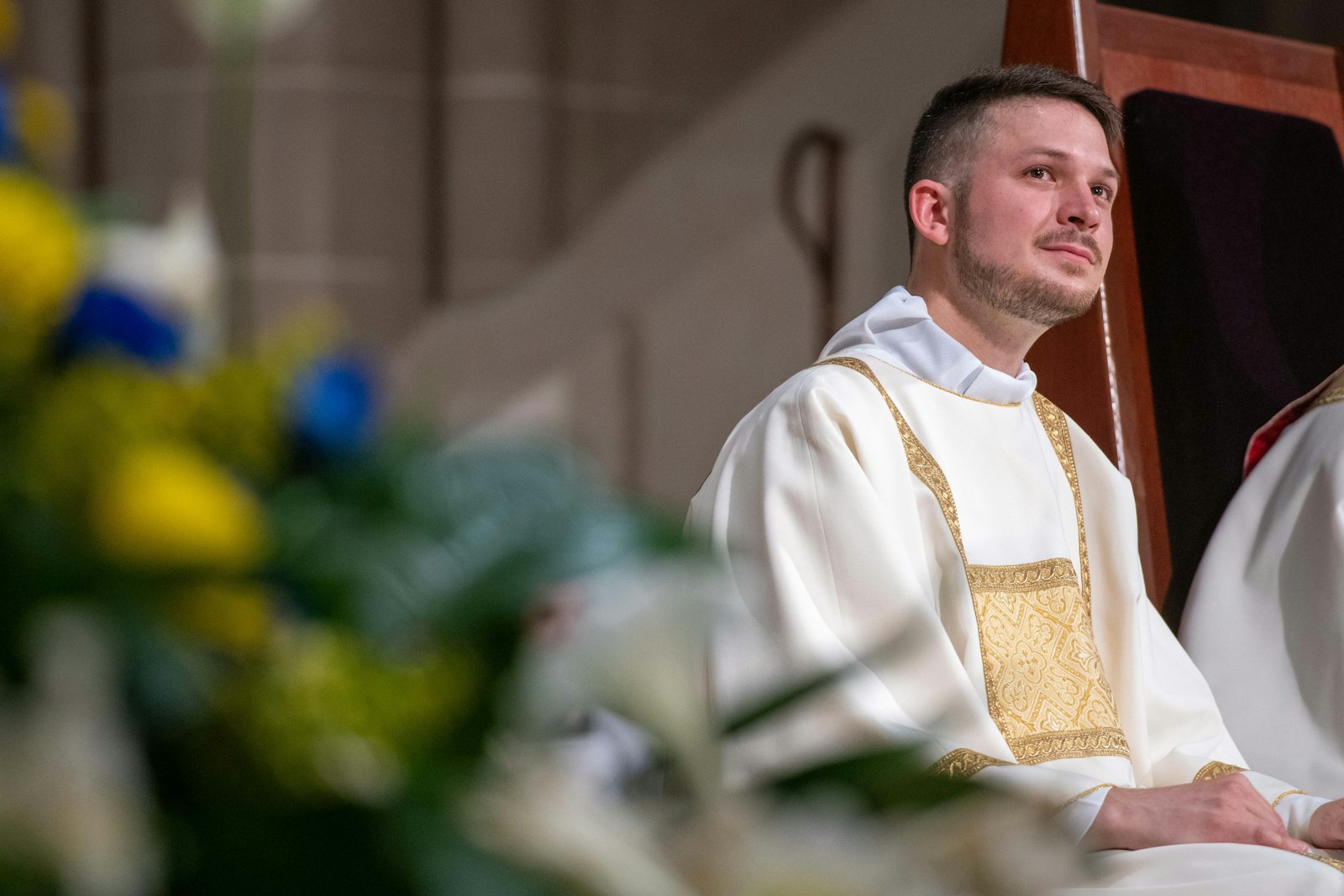 El diácono Ryan Walters, fotografiado durante su misa de ordenación, dejó el seminario por unos años, durante los cuales discernió una posible vocación al matrimonio, pero la idea del sacerdocio nunca le abandonó, dijo.