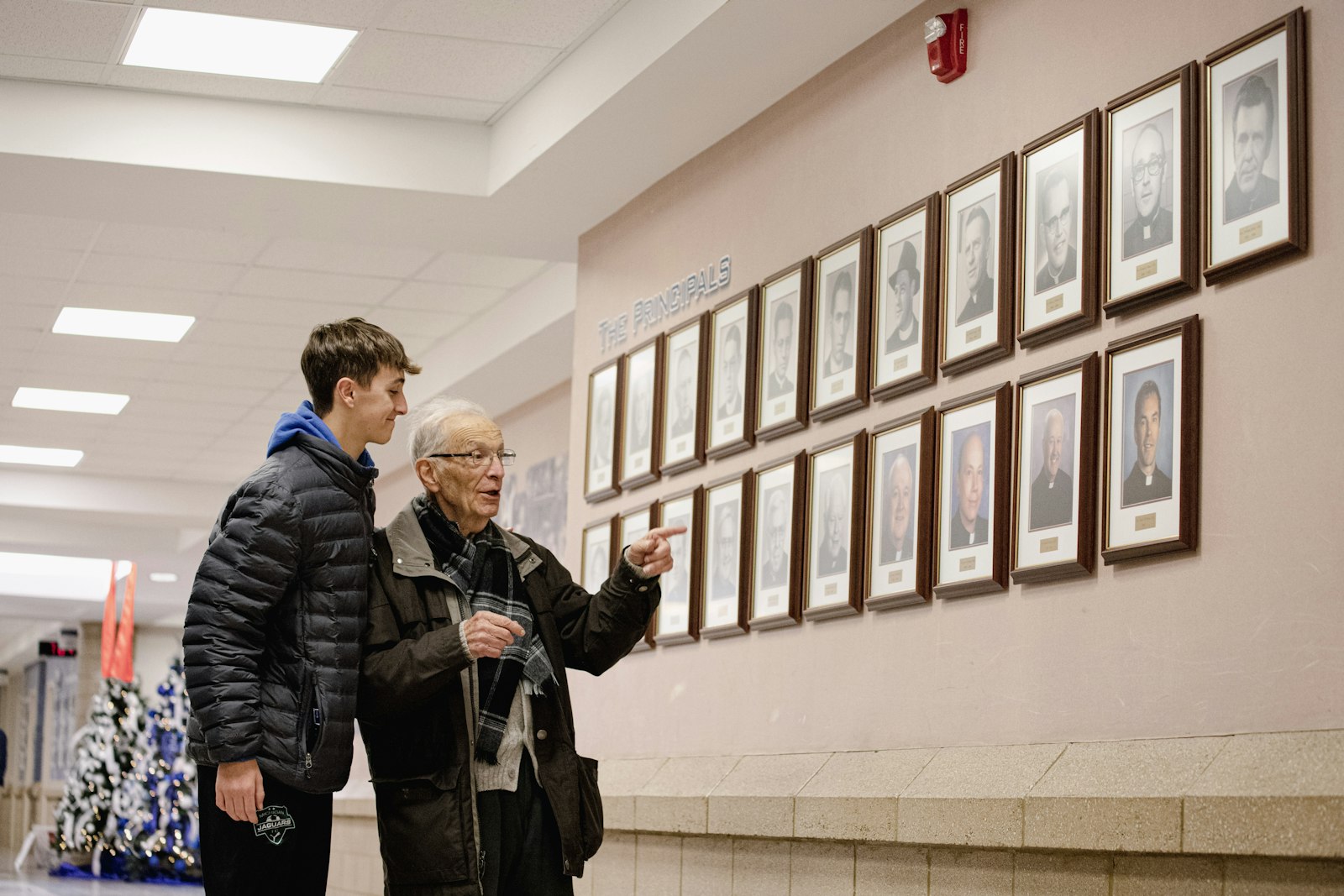 Los Padres Basilianos han sido parte del personal de la Escuela Secundaria Católica Central durante más de 95 años, y anteriormente sirvieron en otros ministerios en toda la Arquidiócesis de Detroit, incluso durante más de 125 años en la Parroquia Ste. Anne en Detroit.