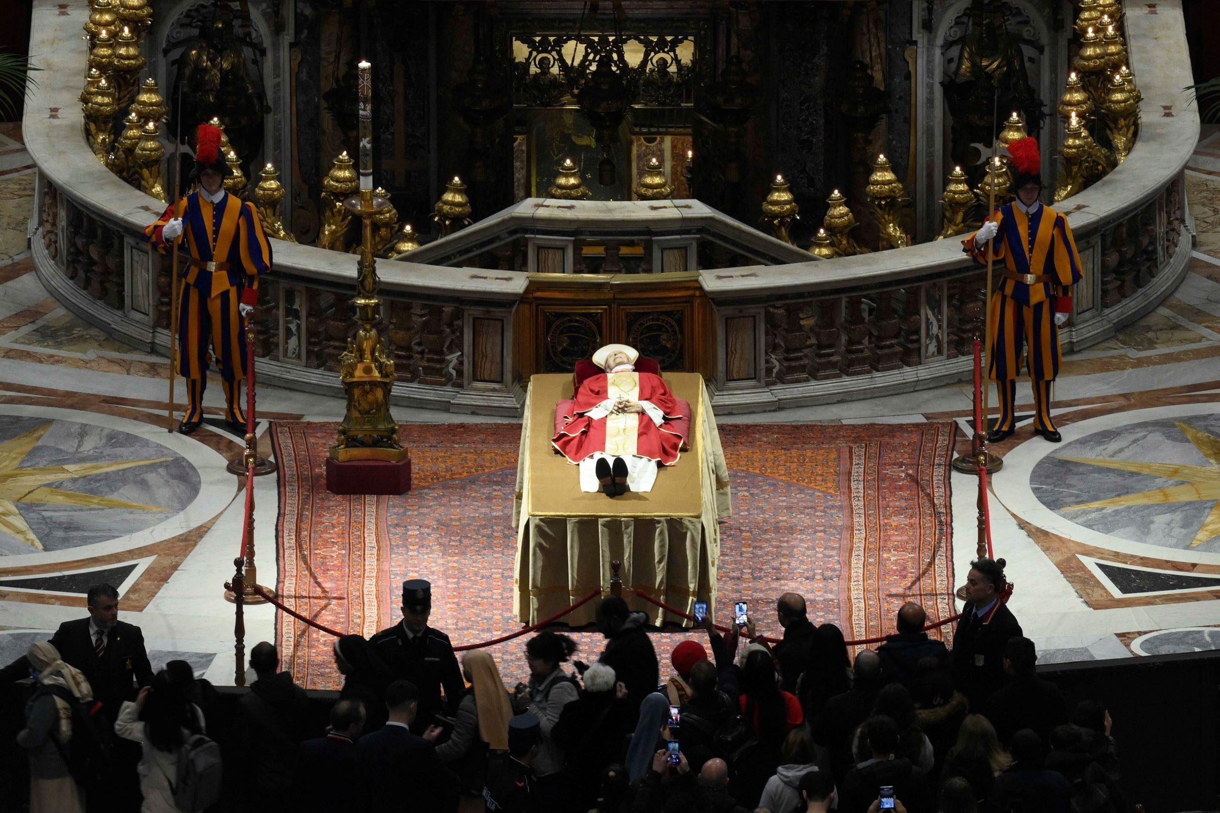 Thousands Pay Last Respects To Pope Benedict In St. Peter's Basilica ...