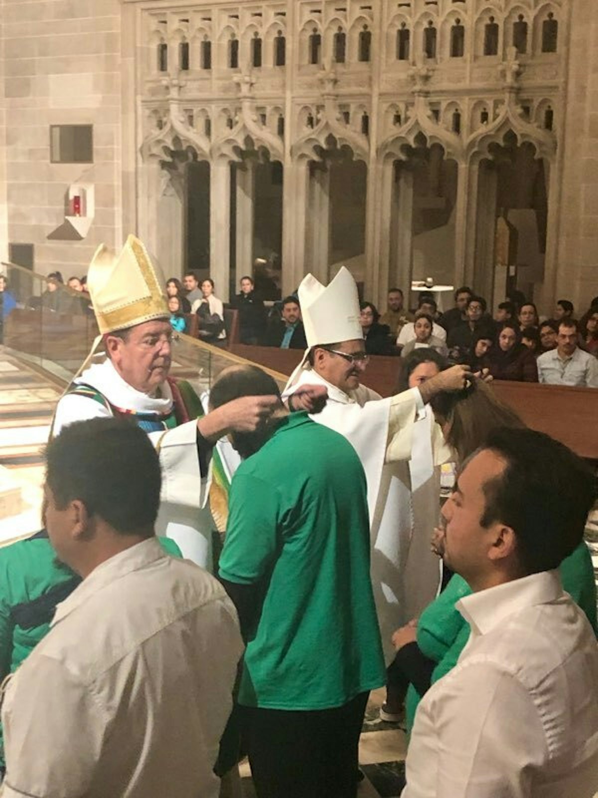 As part of the celebration, consecrations to the Virgin of Guadalupe occur, signifying a profound commitment to faith and devotion to the Blessed Mother. Those who consecrate themselves receive medals and diplomas sent from the Basilica of Our Lady of Guadalupe in Mexico. (Photo courtesy of Gabriela Sakmar for Detroit Catholic en Español)