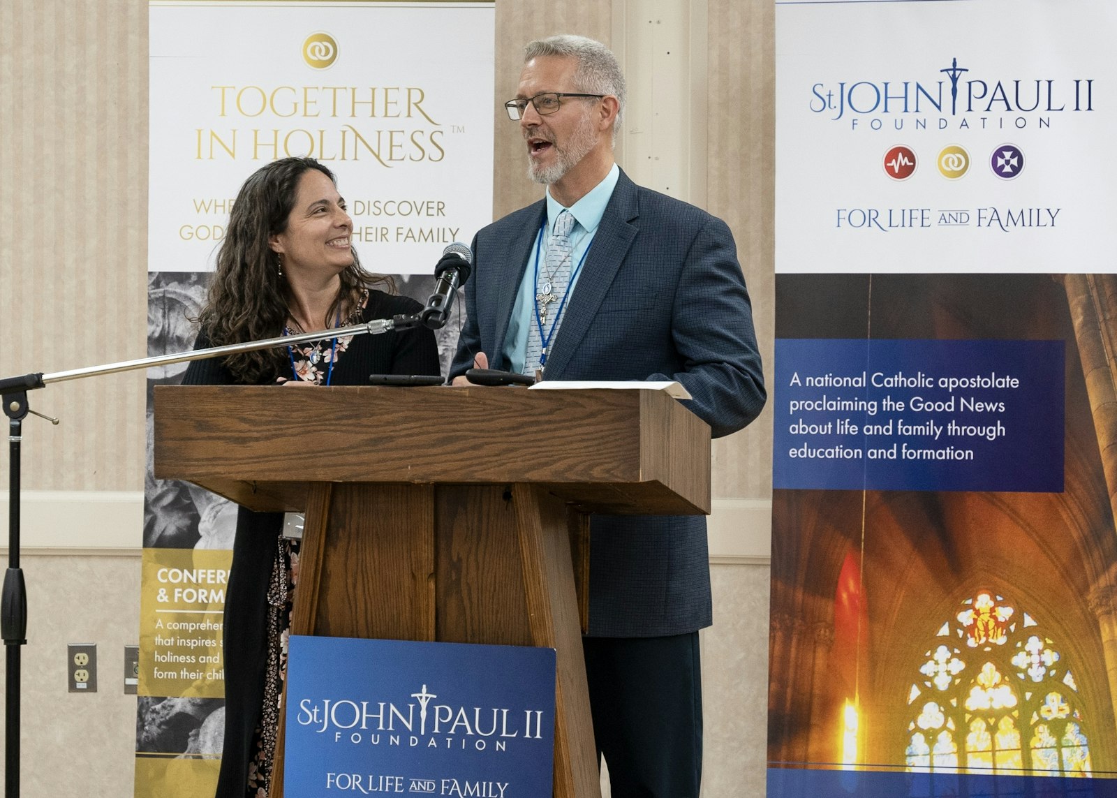 In their talk, “Overcoming Challenges to Living a Virtuous Life,” Steve and Becky Greene addressed the 21st century roadblocks to living virtuously and building a virtuous home and family. (Gabriella Patti | Detroit Catholic)