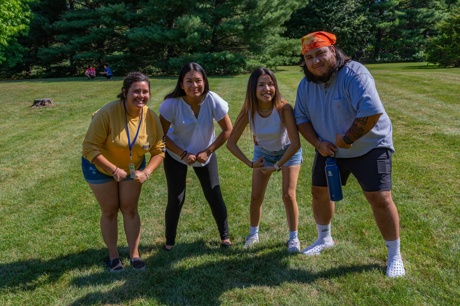 Los jóvenes de Iskali preparándose para un juego. Iskali -- una organización católica con sede en Chicago cuyo nombre en náhualt simboliza crecimiento, resurgimiento y nuevos comienzos -- apoya a jóvenes adultos en su formación de fe para que sean líderes transformadores. Esta organización ofrece retiros, programas de mentoría y becas para apoyar a jóvenes latinos. (Foto OSV News | cortesía de Iskali)