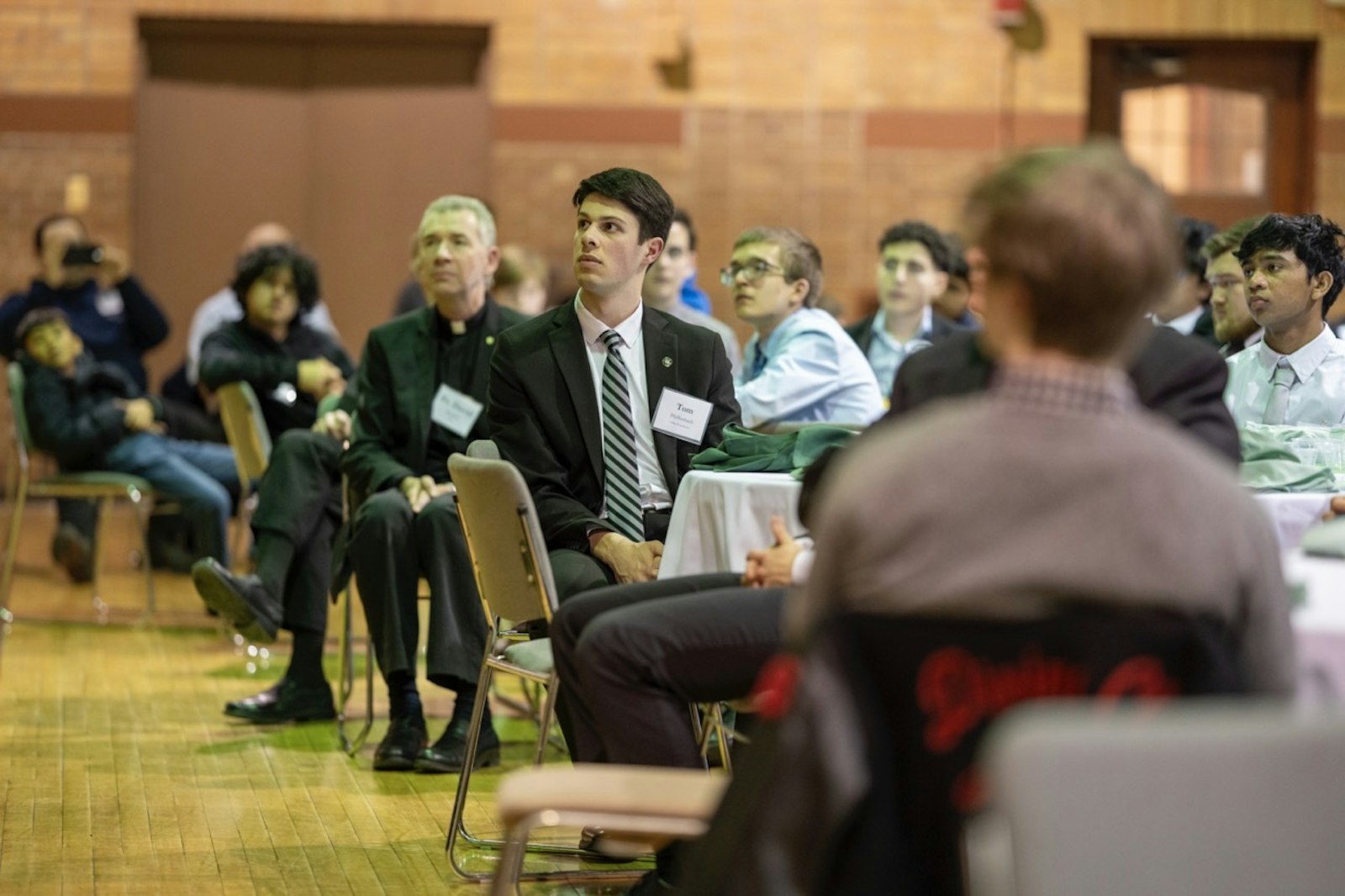 The evening began with prayer in the seminary chapel, followed by dinner in the gymnasium. There, the young men had the opportunity to view video testimonies of newly ordained priests, as well as hear in-person testimonials from current seminarians Joseph Lennon and Jonathan Ligenza.