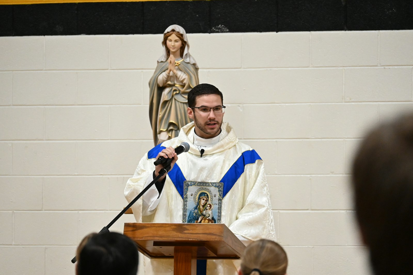 Fr. Schupbach said he was a “bit overwhelmed” to return to Everest, where he graduated in 2014, and celebrate Mass for the students. “I felt pressure to impart a good message to the kids,” he said. “I received an incredible gift from Everest, and part of that was due to a choice I made to embrace the identity that Everest formed me in. I see what a blessing that has been for me, and it matters to me that these kids make the same choice.”