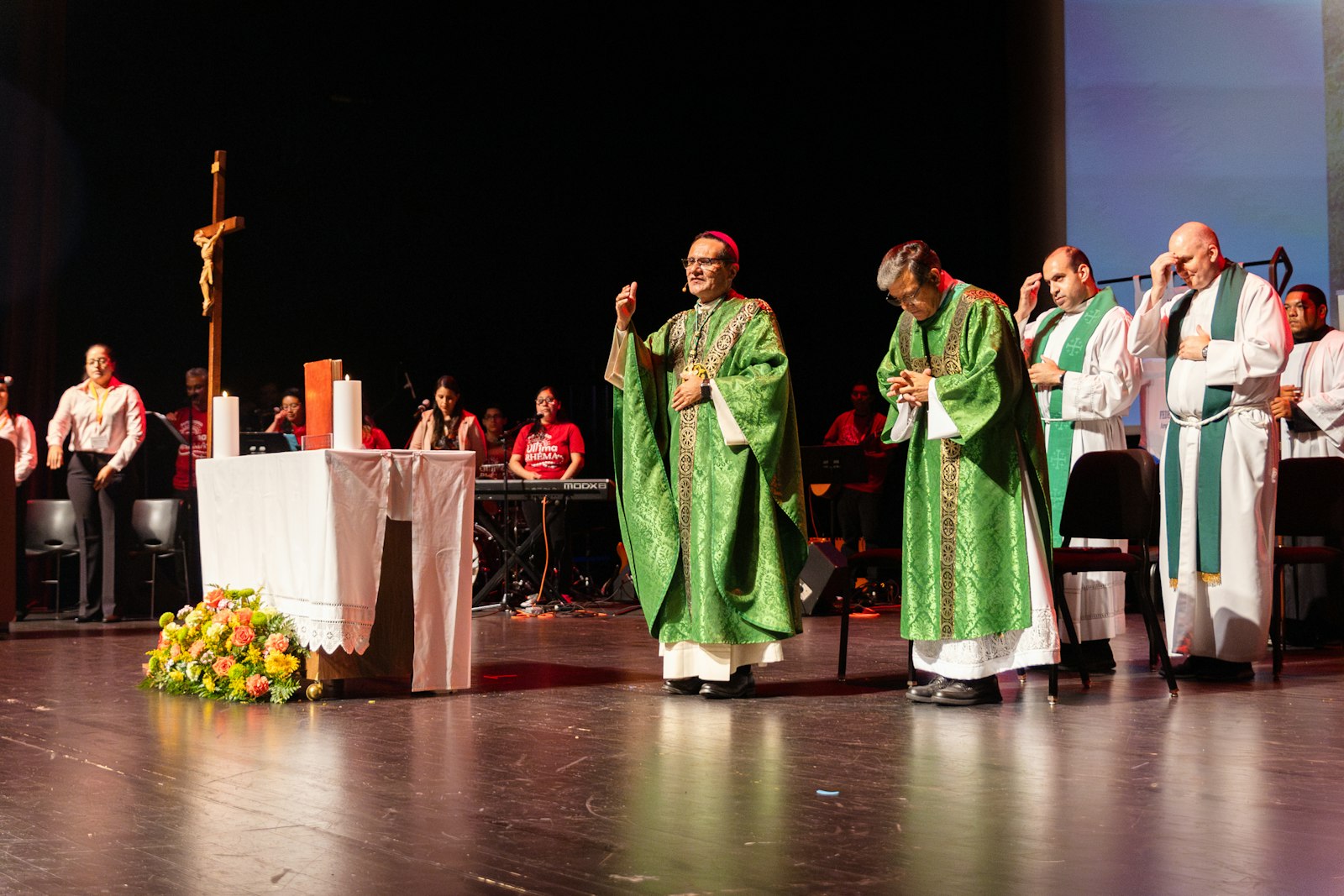 La adoración eucarística y la Santa Misa marcaron el momento culminante de la 16ª Conferencia de Mujeres Hispanas