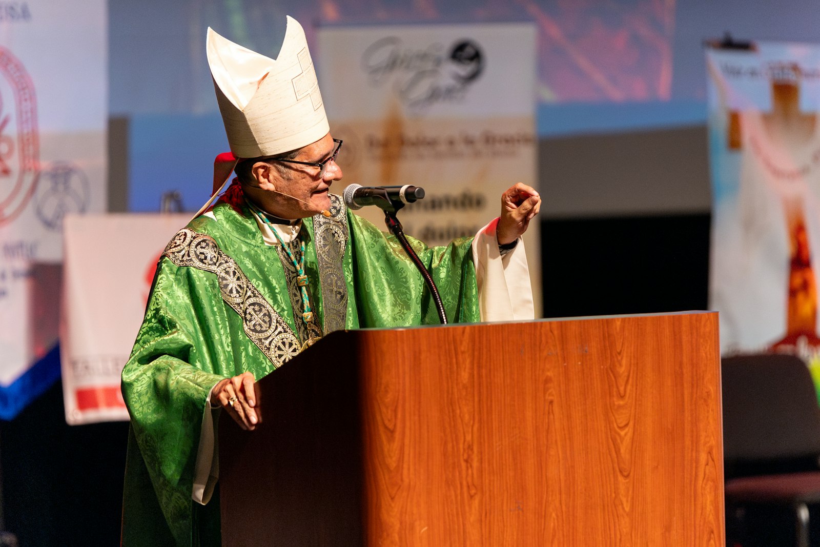 El Obispo Arturo Cepeda se mostró profundamente agradecido por la oportunidad de participar, y subrayó que las mujeres tienen un papel central en la transformación del mundo y de la Iglesia.