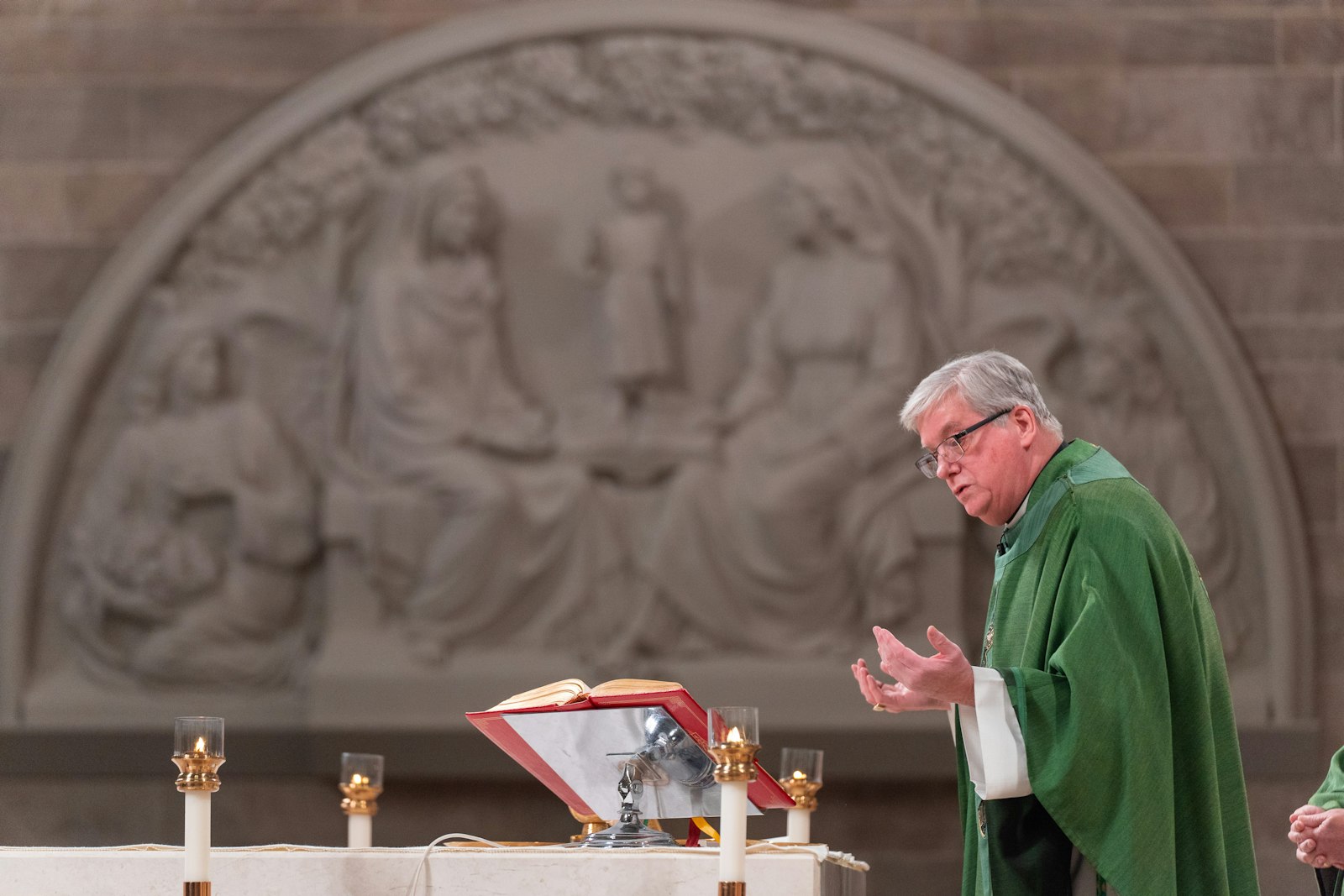 Bishop Battersby celebrates Mass at the Cathedral of the Most Blessed Sacrament in Detroit on Jan. 15, 2024. (Valaurian Waller | Detroit Catholic)