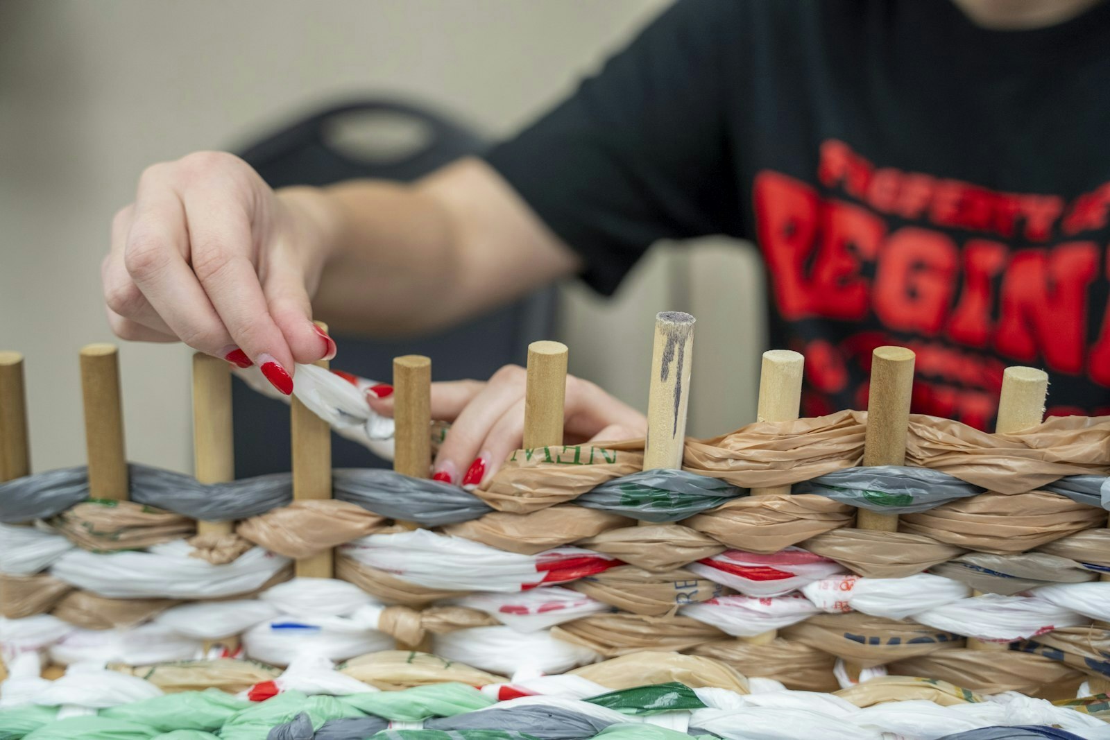 Una vez finalizadas, las colchonetas solidarias serán donadas al NOAH Project Detroit (Networking, Organizing and Advocating for the Homeless).