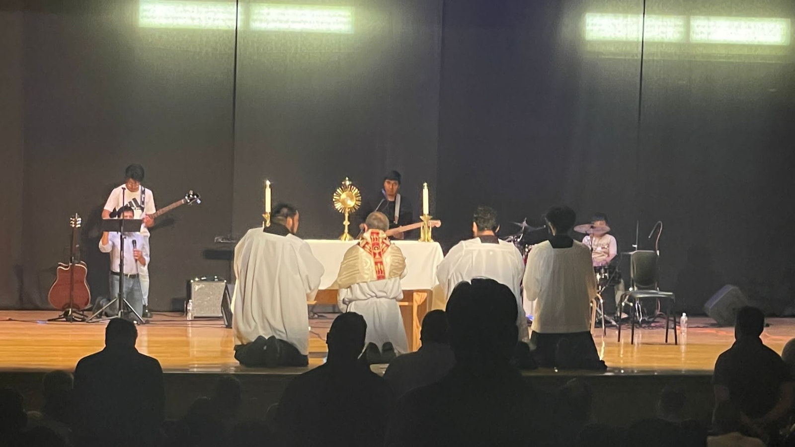 Jesús en todo su poder durante la Hora Santa de la 14ª Conferencia de Hombres Hispanos de Detroit. Foto cortesía de Antonio Guzmán