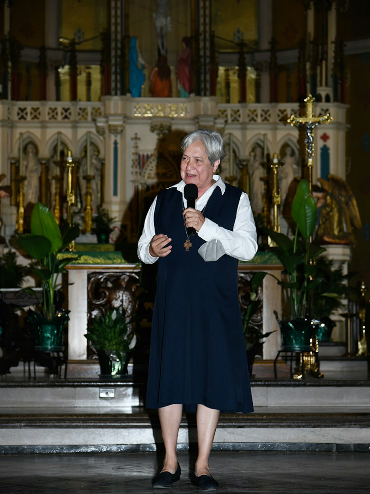 Sr. Norma Pimentel, MJ, speaks June 25 at the Basilica of Ste. Anne de Detroit in southwest Detroit, in a presentation sponsored by Strangers No Longer. (Rizzys_Photography | Special to Detroit Catholic)
