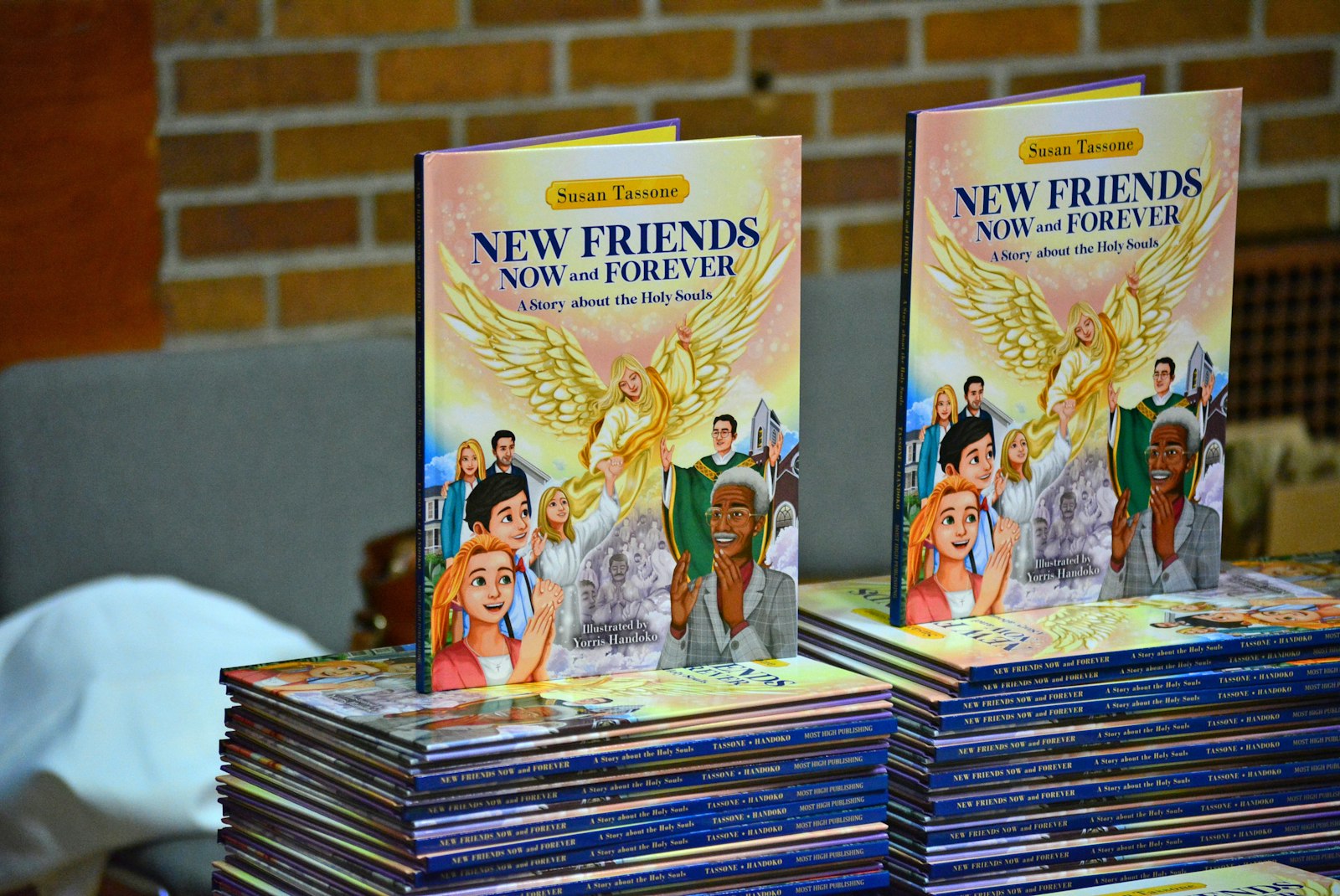 El libro más reciente de Tassone, “New Friends: Now and Forever”, enseña a los niños sobre el purgatorio a través de historias e imágenes.