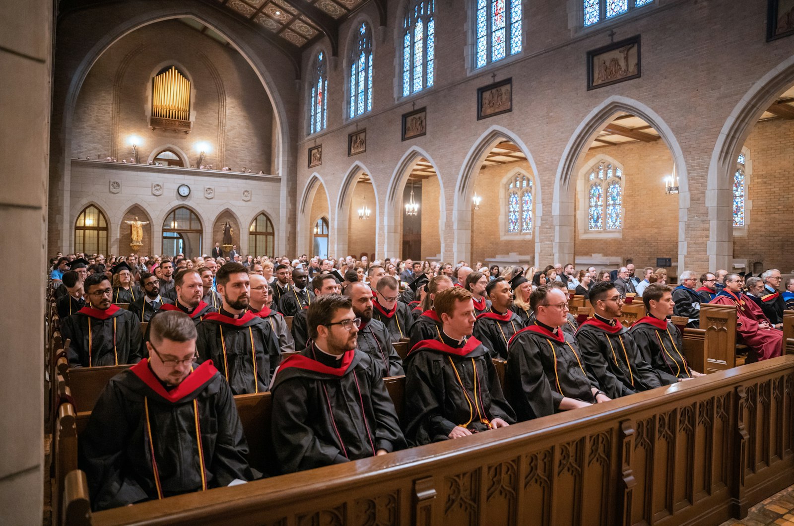 In his homily, Fr. Fox told the graduates that it can be easy to doubt one’s preparedness for the mission of evangelization, especially in a world where so many forces conspire to distract people from Christ. However, only by living for Jesus themselves and sharing his life can they manage to rescue others.