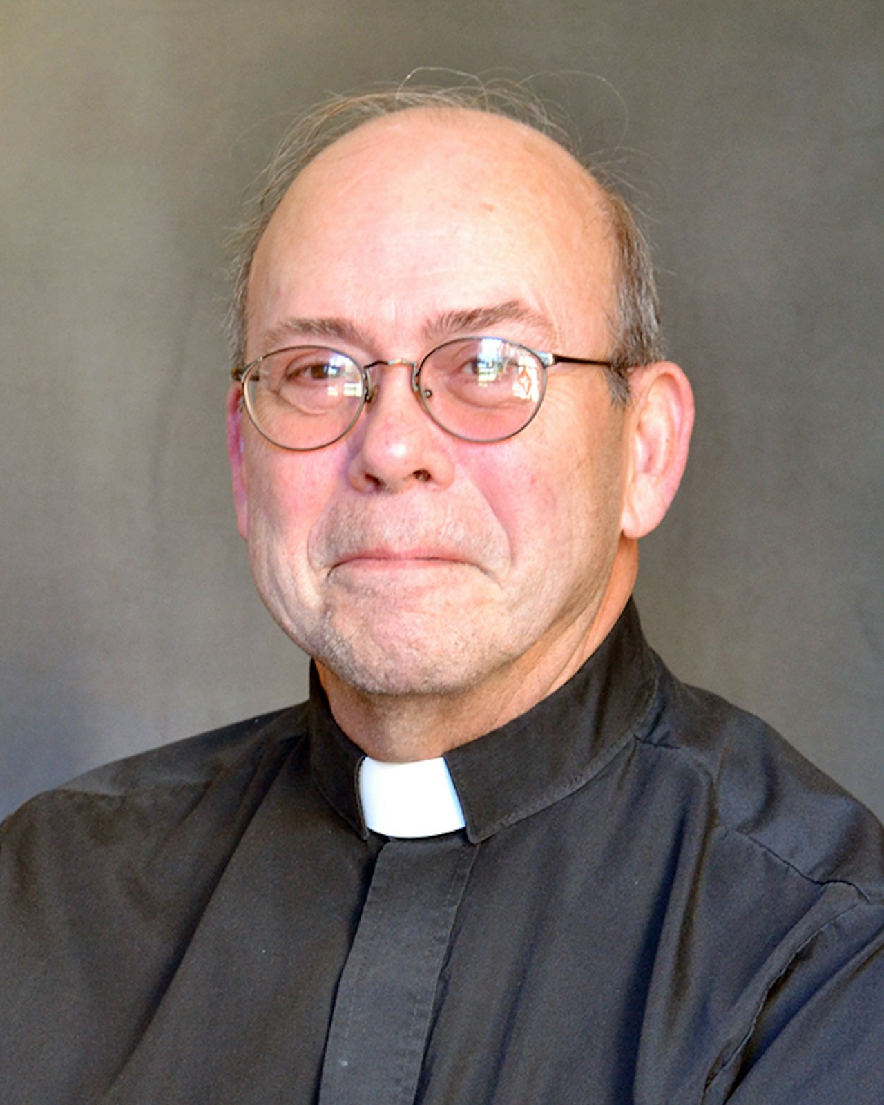 Originally ordained a priest for the Diocese of Nashville, Fr. Hurd entered the Jesuit novitiate in 1987 after teaching at St. Xavier High School in Cincinnati.