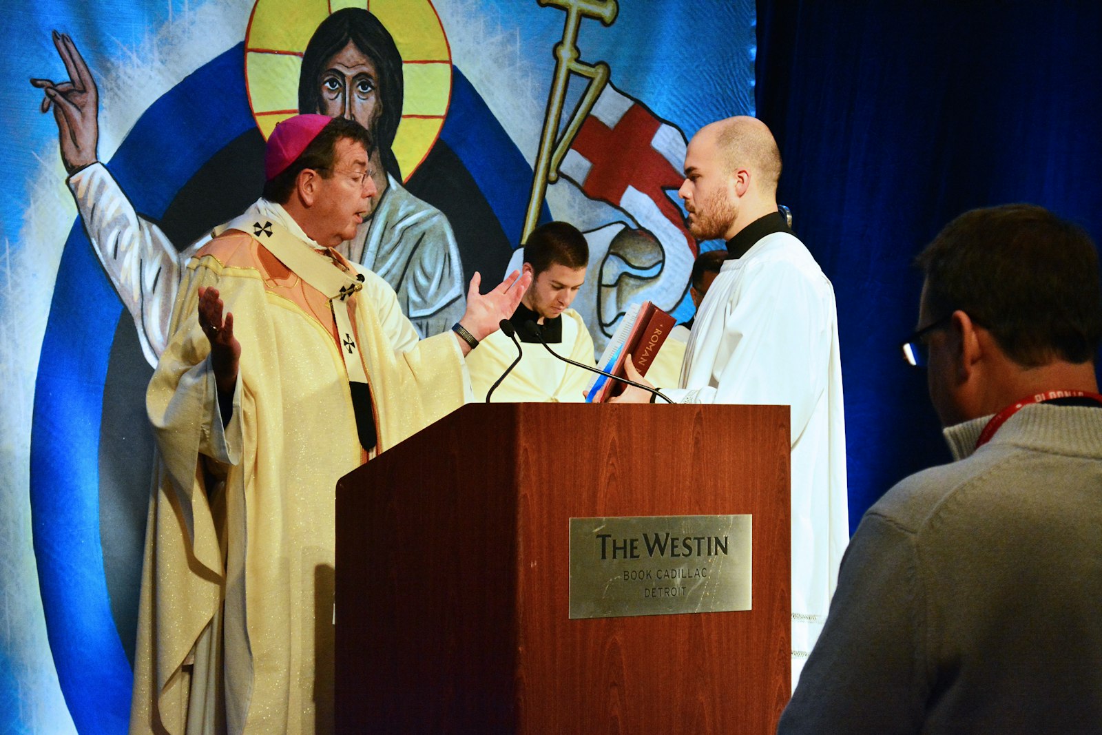 Archbishop Vigneron prays as more than 400 priests, religious and lay faithful gather for the opening session of Synod 16 on Nov. 18, 2016, at the Westin Book Cadillac in downtown Detroit. (Michael Stechschulte | The Michigan Catholic)