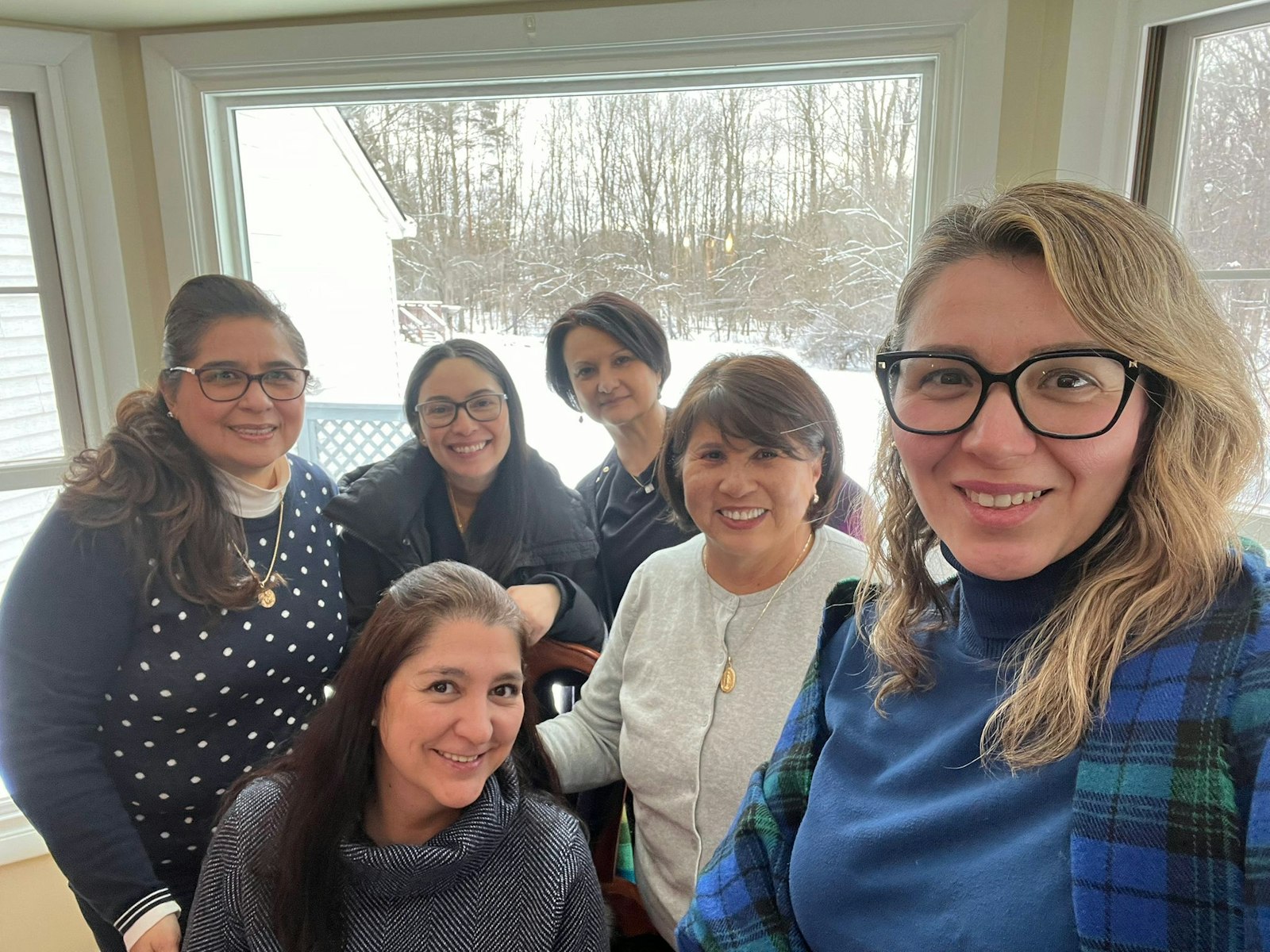 De izquierda a derecha: Mónica Galindo, Adriana Cuen, Berenice Hernández, Karina Necoechea, Lucy Reinel, y Criselda Robledo