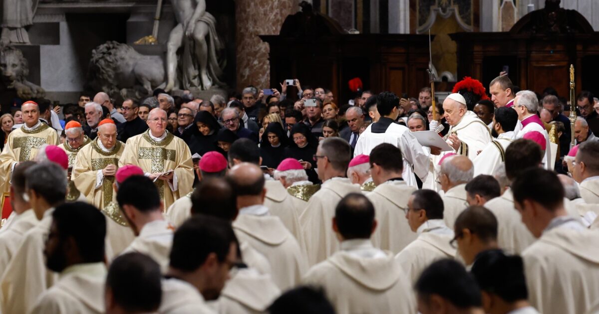 300 parish priests to participate in Vatican synod meeting, meet with ...