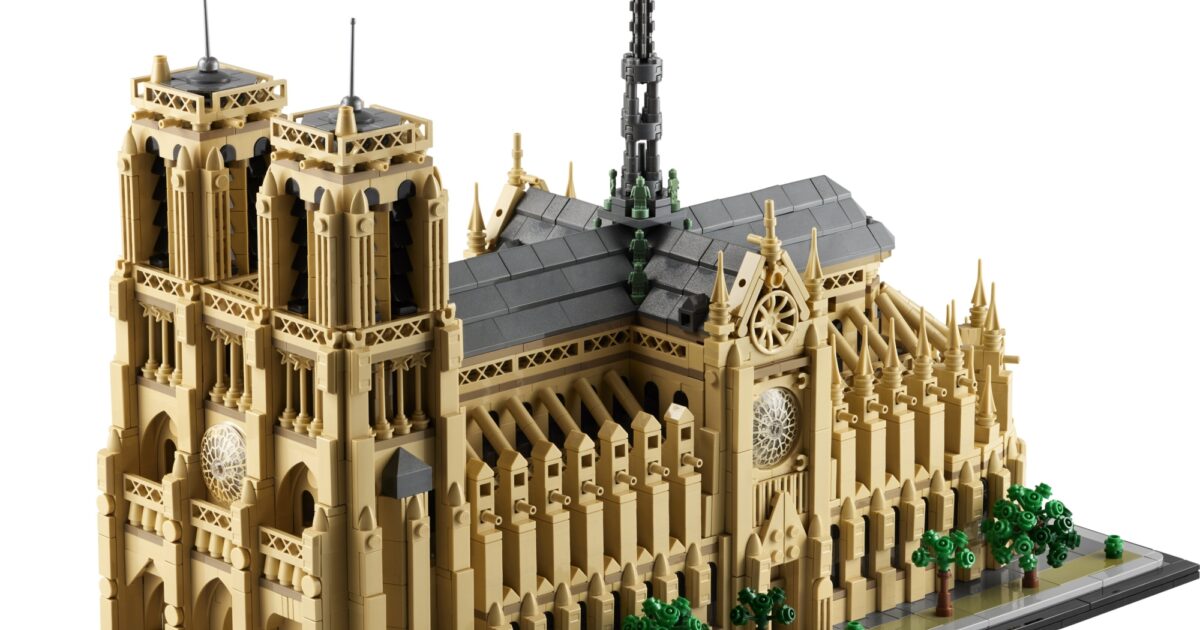 Lego notre dame cathedral on sale