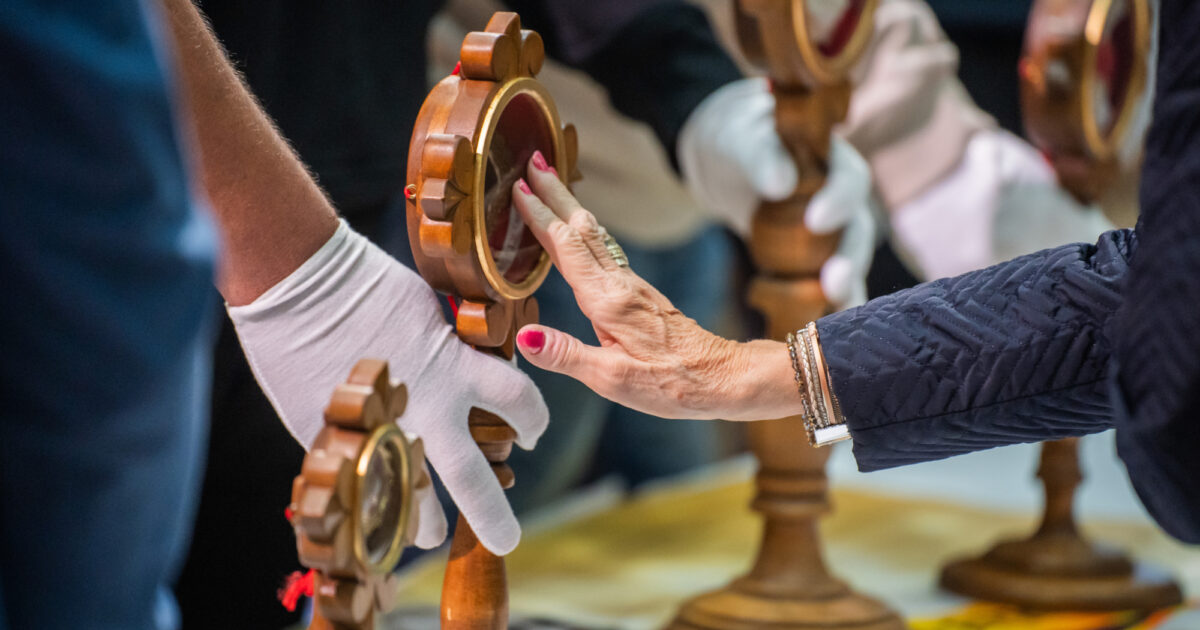 'Pray, hope, don't worry': Faithful heed St. Padre Pio's words during relic visit - Detroit Catholic