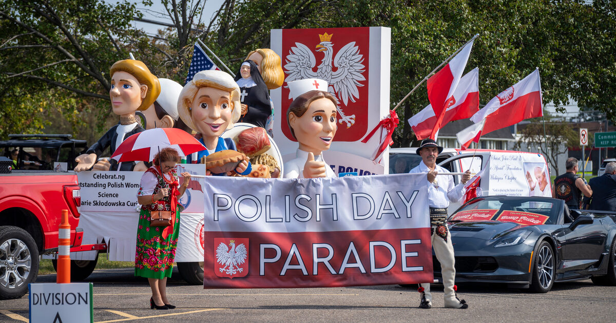 Polish Day Parade takes pride in all things Polish – Detroit Catholic