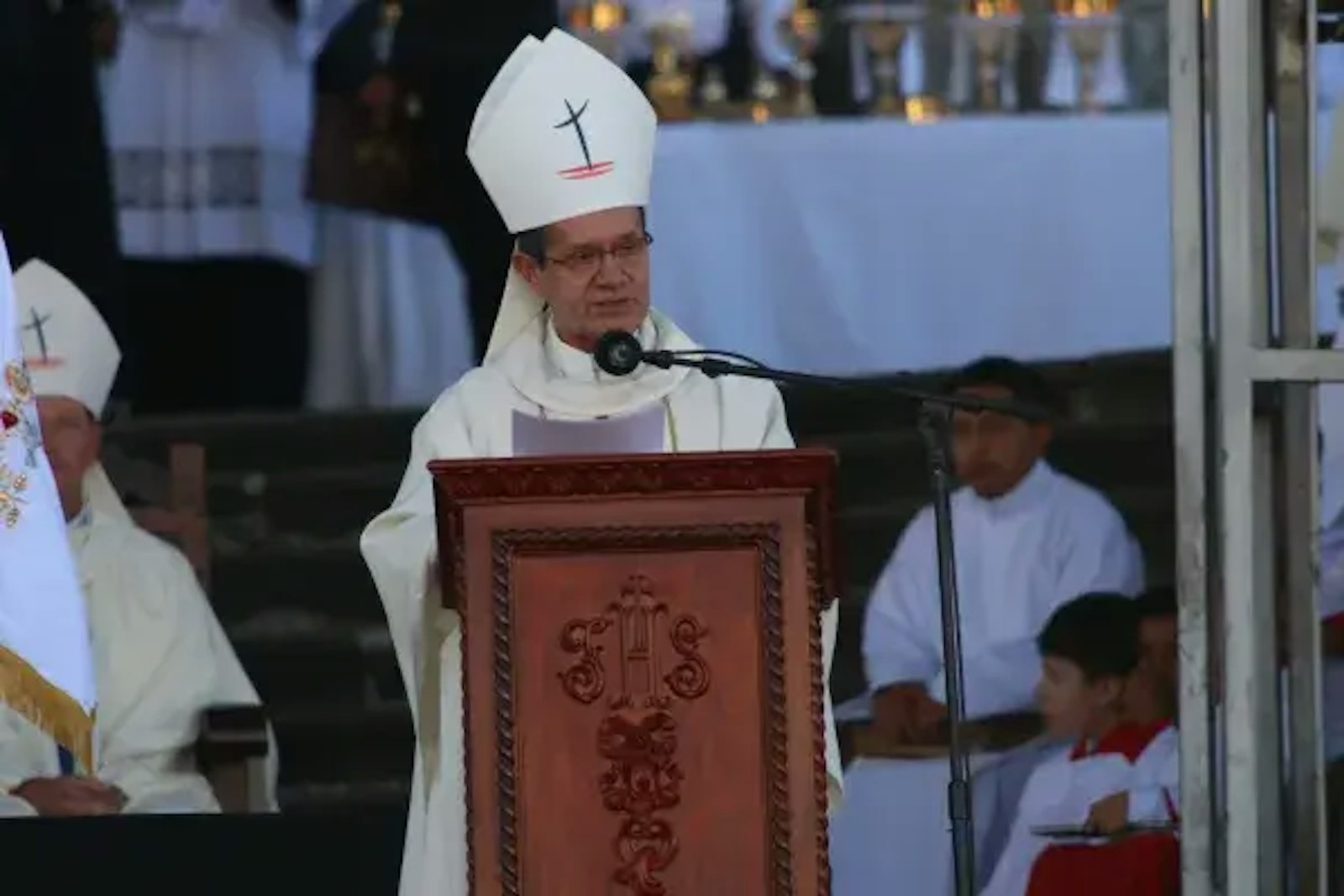 Mons. Luis Cabrera, Arzobispo de Guayaquil y Presidente de la Conferencia Episcopal Ecuatoriana, presidió la Santa Misa. Crédito: Eduardo Berdejo – EWTN News