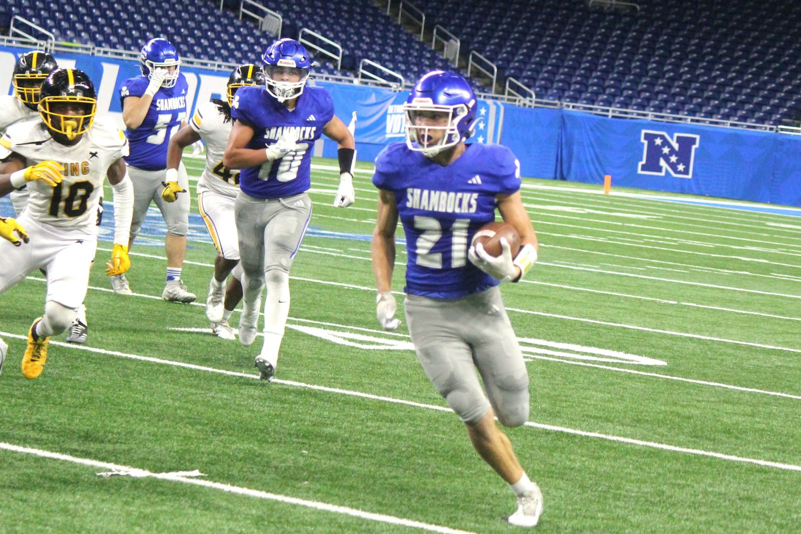 Running back/safety Jaden Pydyn scored all three of Catholic Central’s touchdowns in their 23-7 victory over Detroit King. In a three-minute span of the second quarter, Pydyn scored on two short runs and a 42-yard interception return.